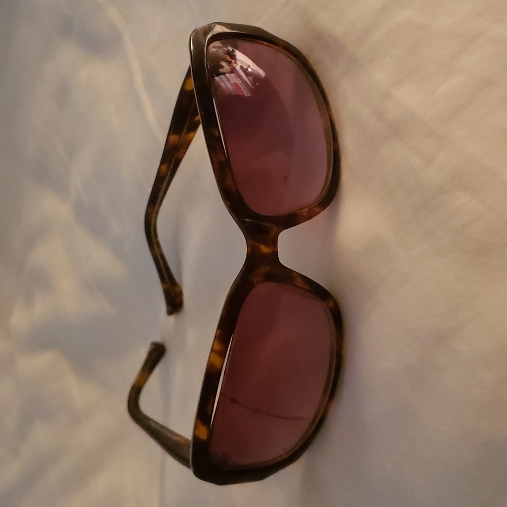 BCBGMaxazria Sunglasses - preloved